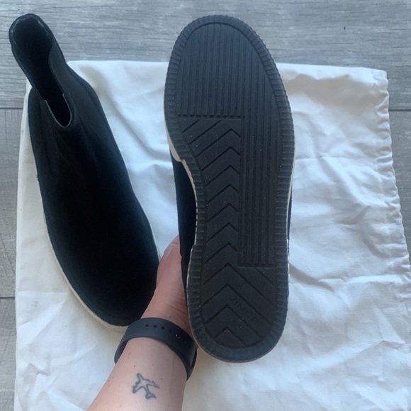 Vince Rhys Suede Sneaker - Picture 3 of 3